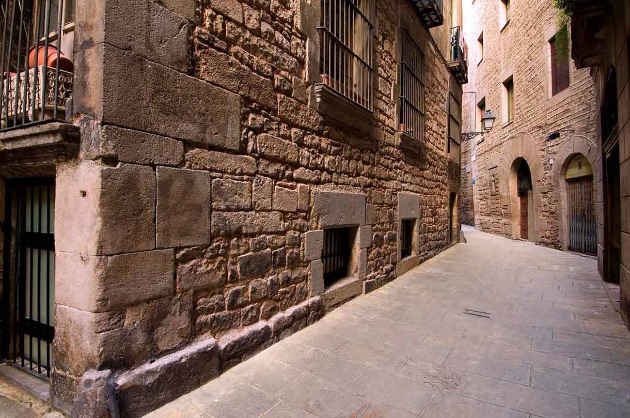 Jewish synagogue tour in Barcelona