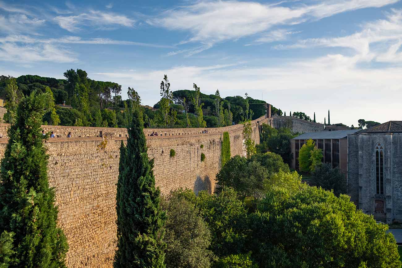 Passeig de la Muralla, Girona Old City Walls, Spain